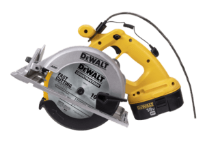 Scie Dewalt sécurisée par Zips