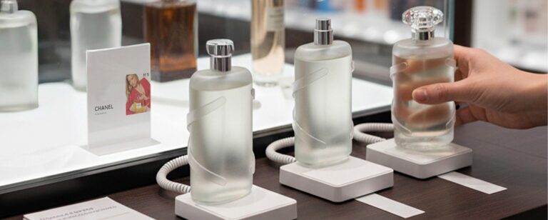 Les vols de parfums sont en hausse et les employés tirent la sonnette d'alarme. Les détaillants doivent les écouter.