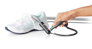 Serrure à câble avec OneKEY sur la chaussure de sport