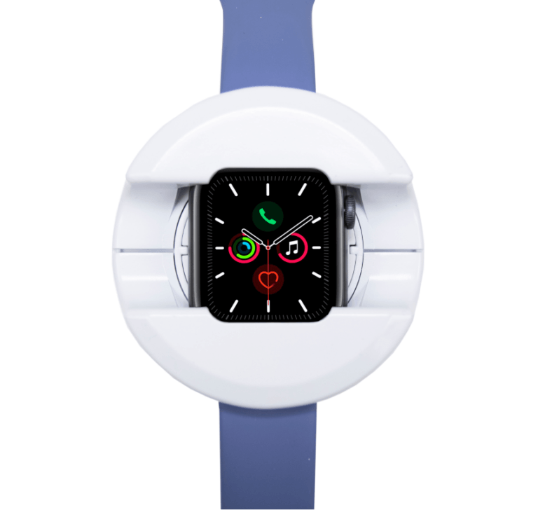 Smartwatch sur écran de sécurité blanc