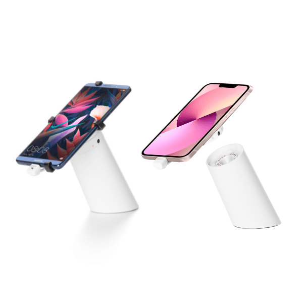 Deux OnePODs en blanc avec un téléphone connecté et un téléphone déconnecté