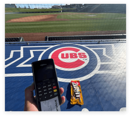 Logo de baseball des Cubs avec un mPOS