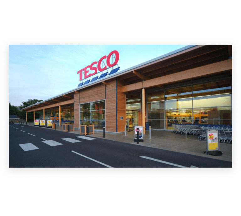 Extérieur du magasin Tesco