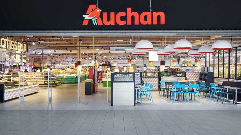 Extérieur du magasin Auchan