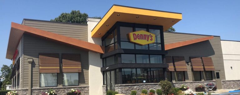 Denny's améliore l'expérience de ses clients et réduit ses coûts grâce au système InVue's NE360